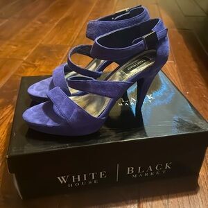 White House Black Market Maria Blue Suede Heels Women’s size 8